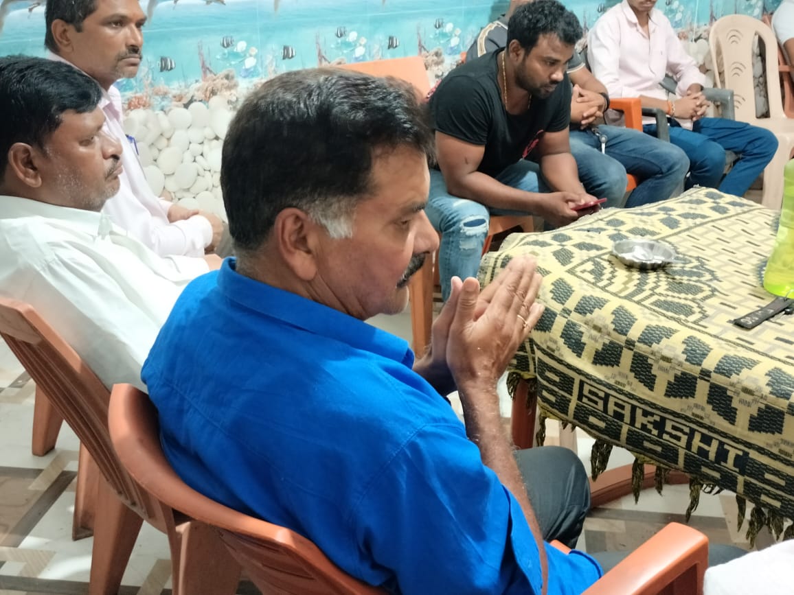 हजारीबाग : बड़ा बाजार दुर्गा पूजा महासमिति की पहली बैठक संपन्न, इस वर्ष भी श्रद्धालुओं के लिए लॉटरी ड्रॉ की होगी व्यवस्था