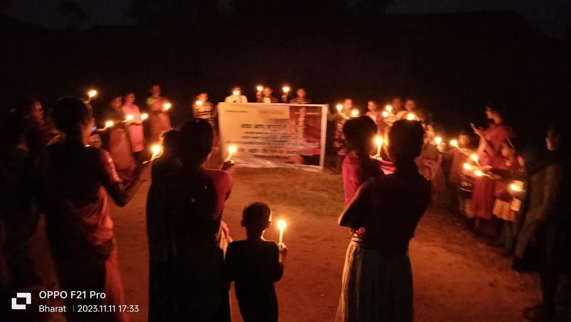 गिरिडीह : बाल मित्र बच्चों ने अनोखे तरीके से मनाया दिवाली, दिया सामाजिक सन्देस और जलाया दिया, बच्चों व महिलाओं की सुरक्षा व बाल विवाह से आज़ादी के नाम