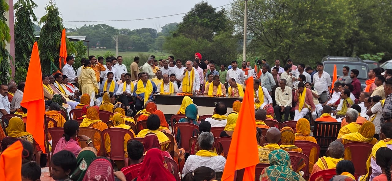 सांसद तीर्थ दर्शन महाअभियान का 9वीं जत्था बच्छई पंचायत से हुआ रवाना