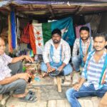 deoghar district president ravi verma celebrated national unemployment day by polishing shoes