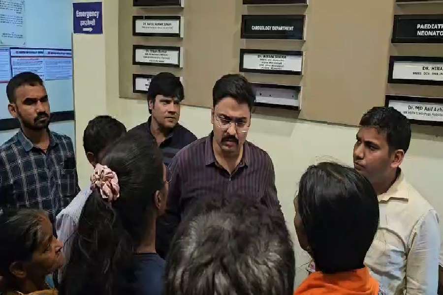 Home 30 unknown assailants rampage in hazaribagh a young man returning after distributing milk was shot his condition is critical