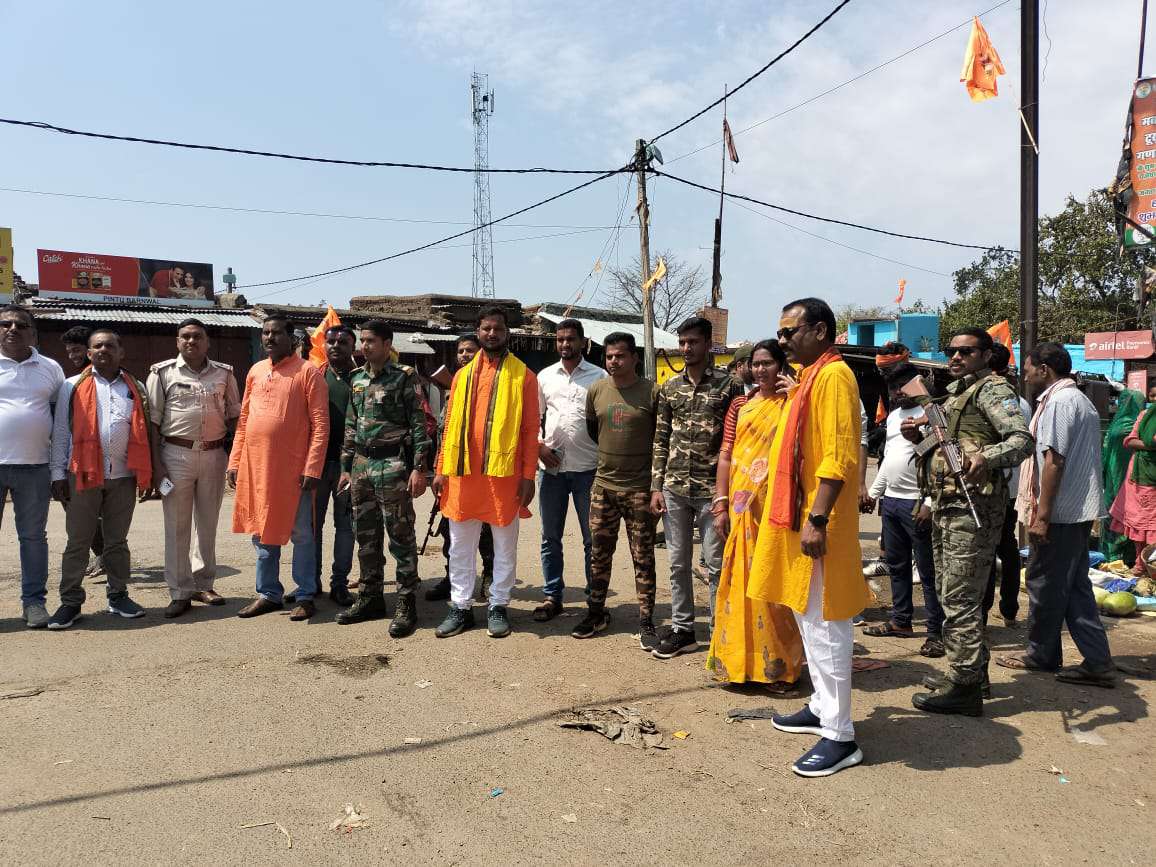 Giridih हिन्दू नव वर्ष पर तिसरी प्रखंड में निकाला गया विशाल शोभा यात्रा