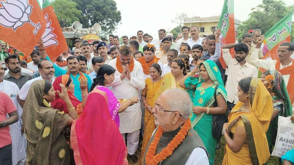 हजारीबाग : कटकमसांडी मैदान में हुआ नमो फुटबॉल टूर्नामेंट-2023 के चौथे चरण का भव्य आगाज