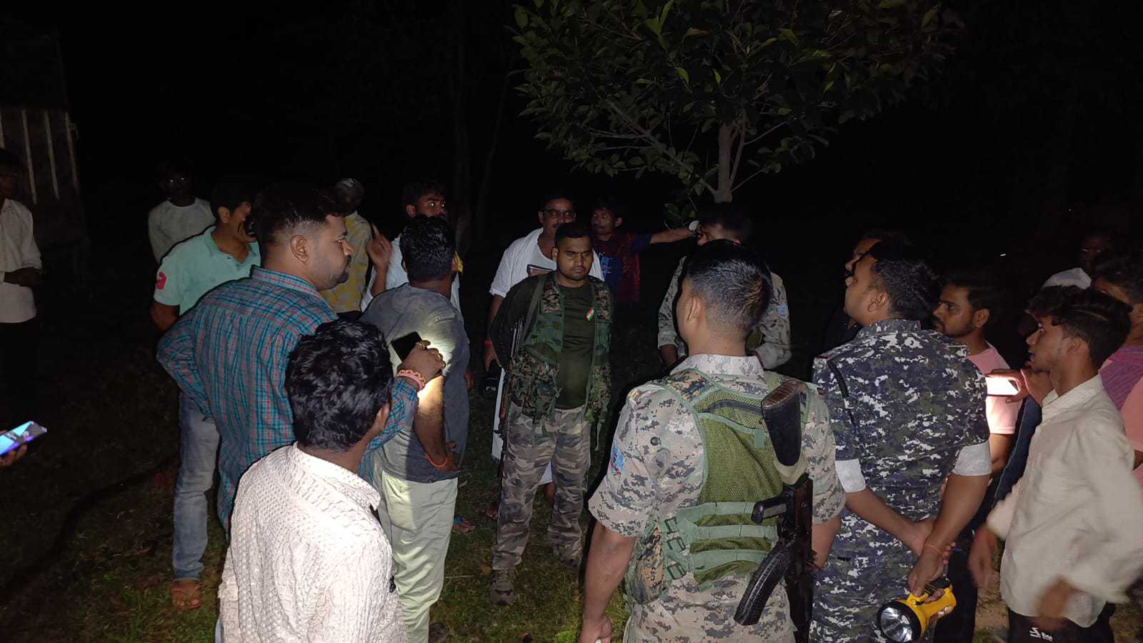 गिरिडीह : तिसरी में मवेशी से लदे तीन पिकअप वैन को ग्रामीणों द्वारा पुलिस ने किया जब्त, चालक व मालिक फरार