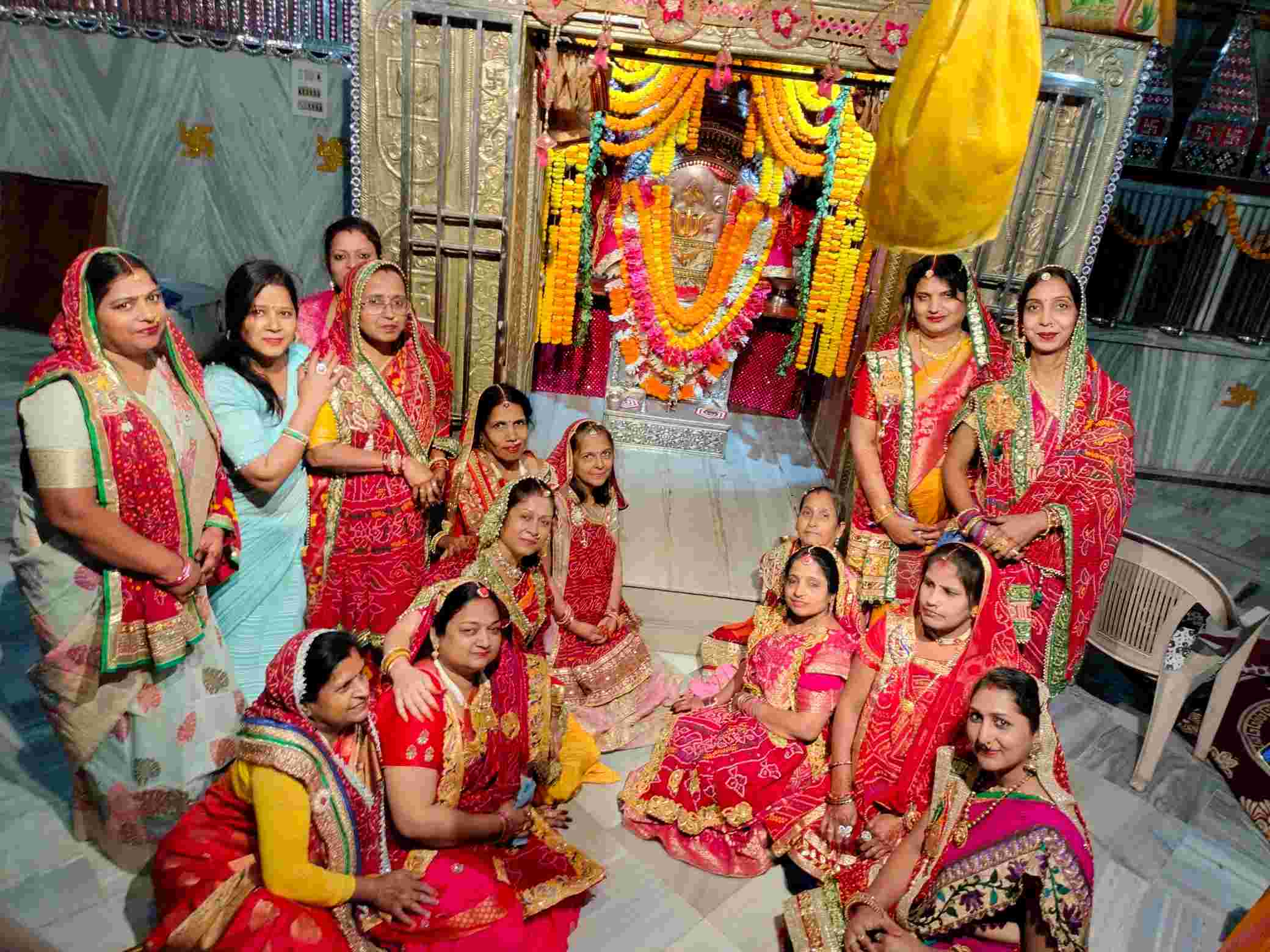 हजारीबाग : राणी सती मंदिर में भव्य महाआरती के साथ मार्गशीर्ष महोत्सव हुआ संपन्न, रिमझिम बारिश में भी दादी भक्तों की उत्साह रही चरम पर