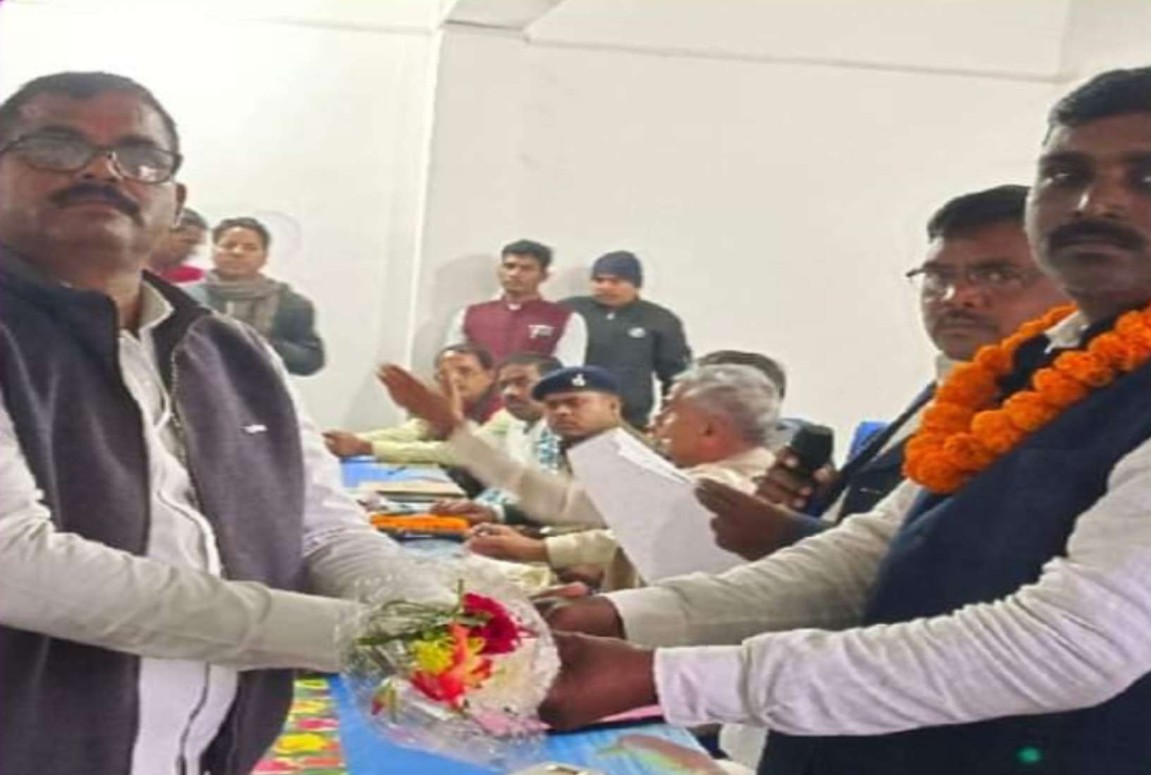 चौपारण : भगहर पंचायत में आपकी-योजना आपकी-सरकार आपके-द्वार कार्यक्रम का किया गया आयोजन, शिविर में विधायक हुए शामिल