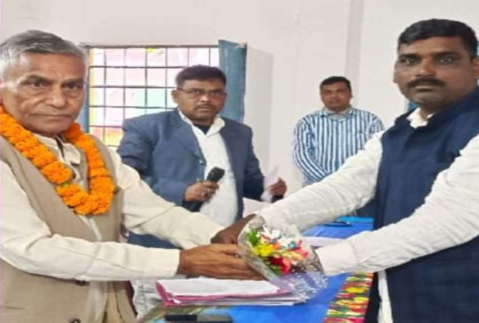 चौपारण : भगहर पंचायत में आपकी-योजना आपकी-सरकार आपके-द्वार कार्यक्रम का किया गया आयोजन, शिविर में विधायक हुए शामिल