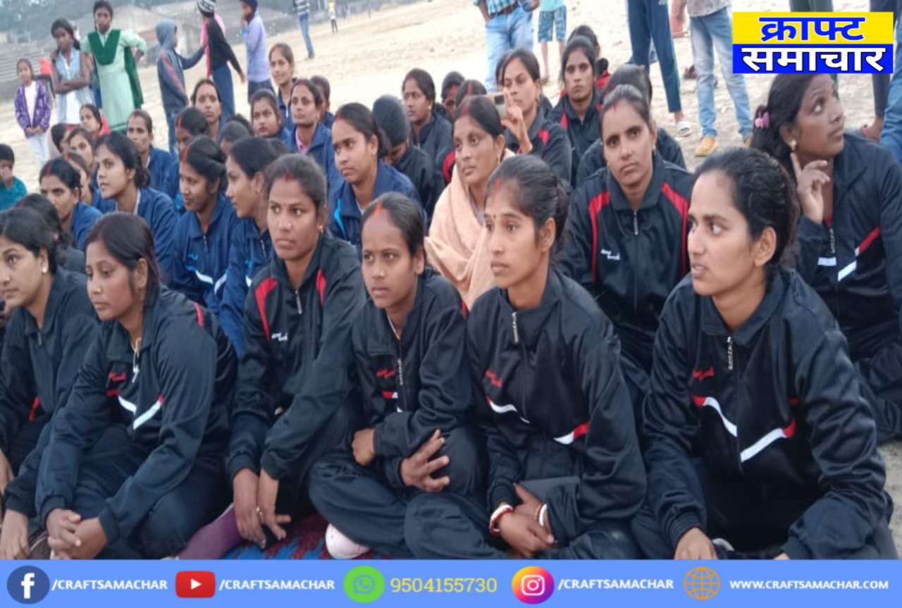 चौपारण : लिंग आधारित हिंसा के विरुद्ध राष्ट्रीय अभियान के तहत जेएसएलपीएस की महिला कैडर और समूह सदस्यों के बीच कबड्डी और फुटबॉल मैच का हुआ आयोजन