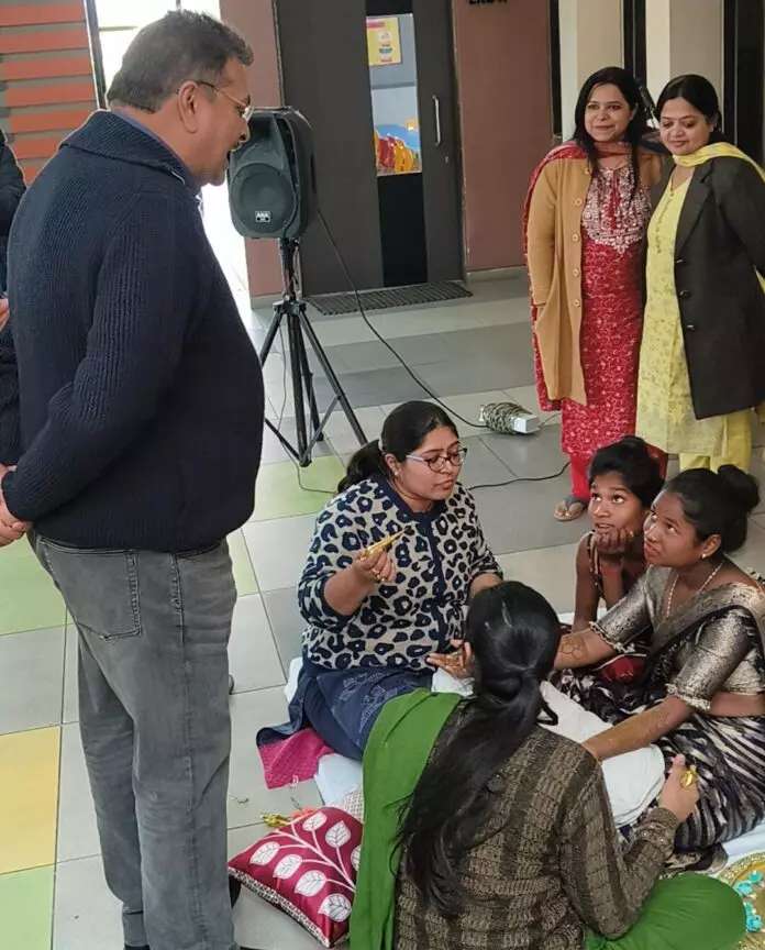 हजारीबाग में सामुहिक विवाह की तैयारी में जुटे विधायक सपरिवार, 25 जोड़े एक साथ लेंगे सात फेरे, बेटियों के हाथों पर लगी शगुन की मेहंदी