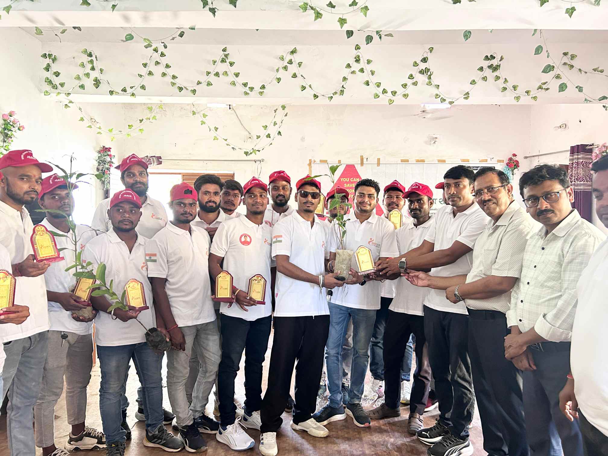 79वां स्वतंत्रता दिवस पर युवा साथी झारखंड ने लगाया रक्तदान शिविर, 62 लोगों ने रक्तदान कर दिया मानवता का संदेश